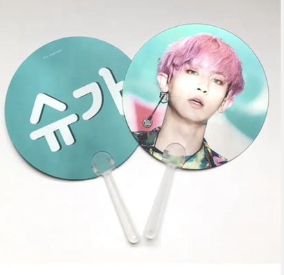 Animazione 3D Lenticolare personalizzata Korea KPOP Idol Flip 3d Ventilatore a mano trasparente Tessuto Ventilatore a mano per regali Set